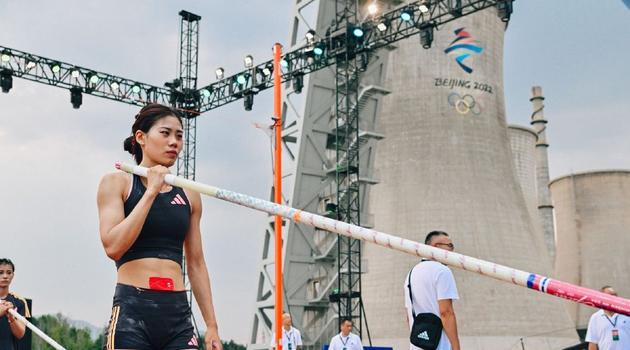 泰州队巴特“苏超”夺冠后缅怀父亲：我还在这条路上努力着