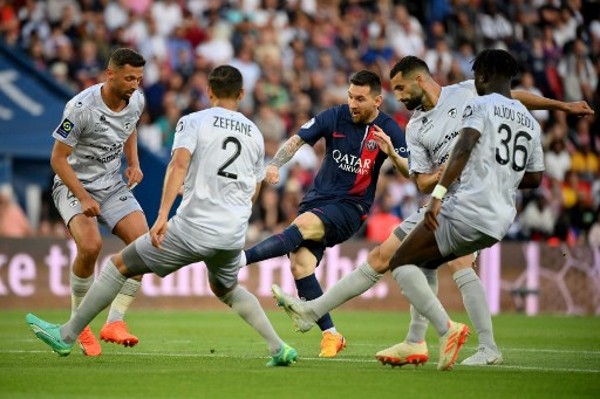 日职乙战报：安德森救主，德岛1-1磐田，与千叶会师决赛